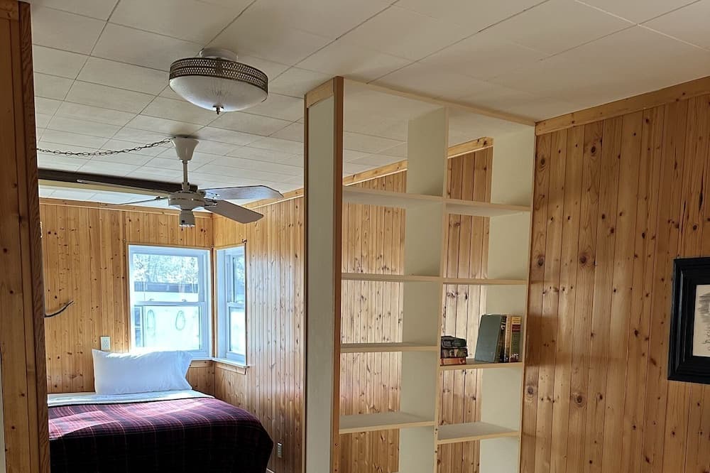 Photo of Bedroom in Elizabeth