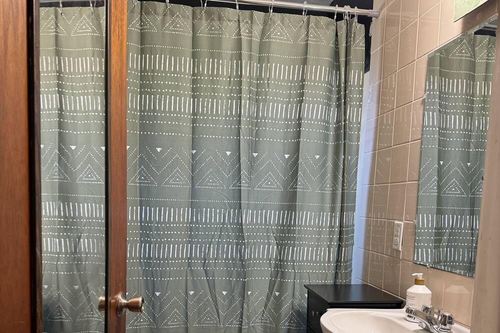 Photo of Bathroom in Scopus