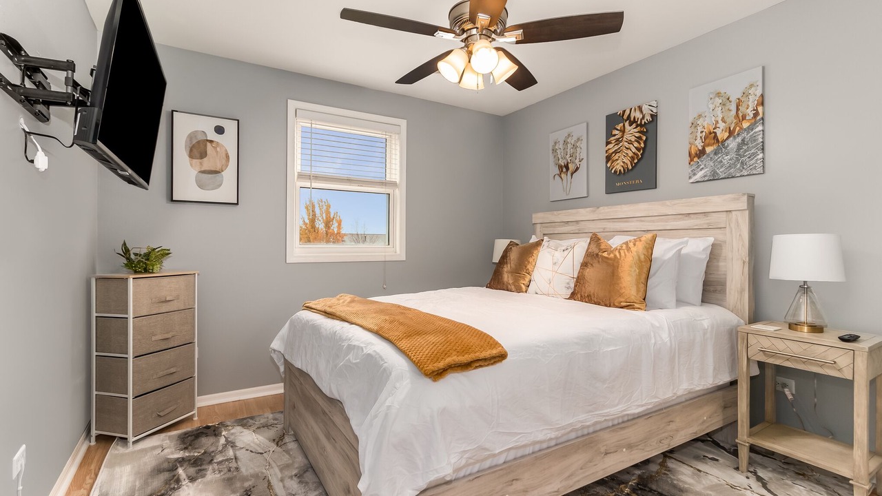Photo of Bedroom in Crown Point