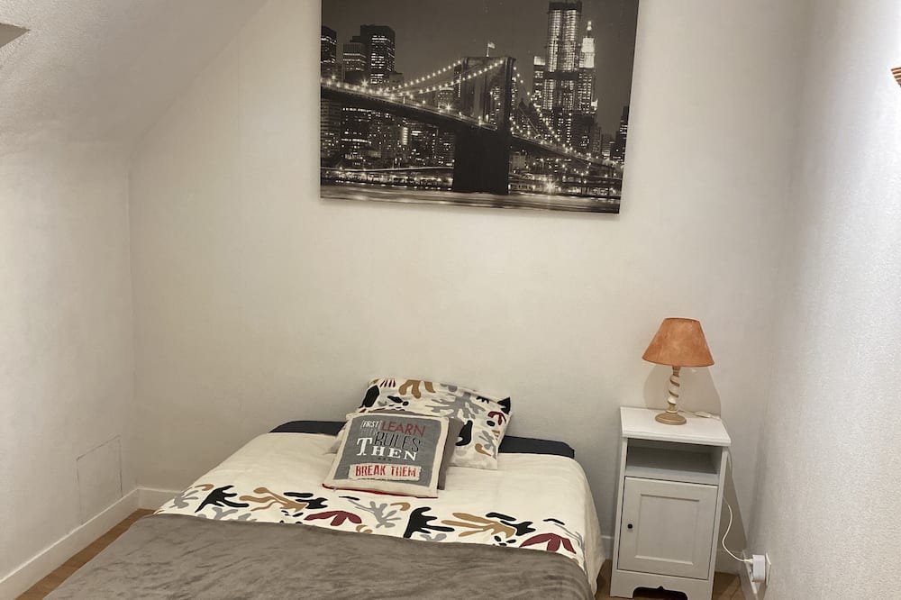 Photo of Bedroom in Vezin-le-Coquet