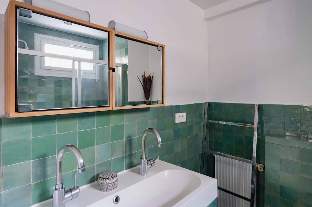 Photo of Bathroom in Saint-Maurice
