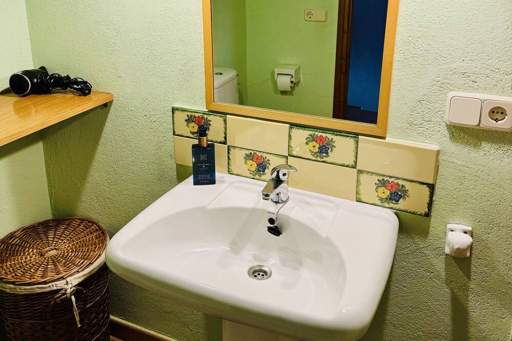 Photo of Bathroom in Serra de Daro