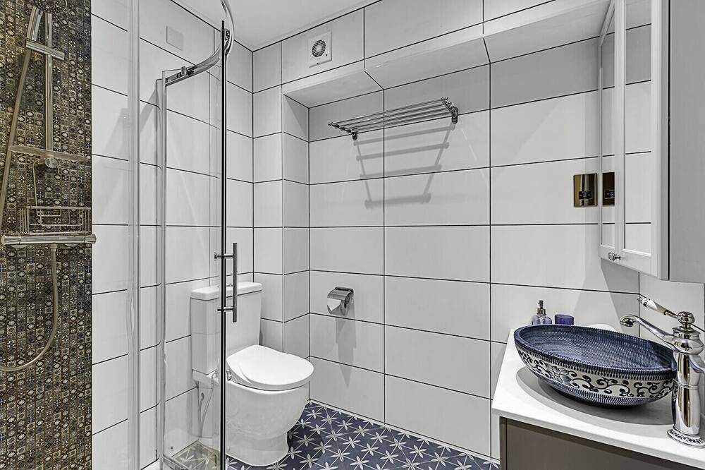 Photo of Bathroom in Abbey