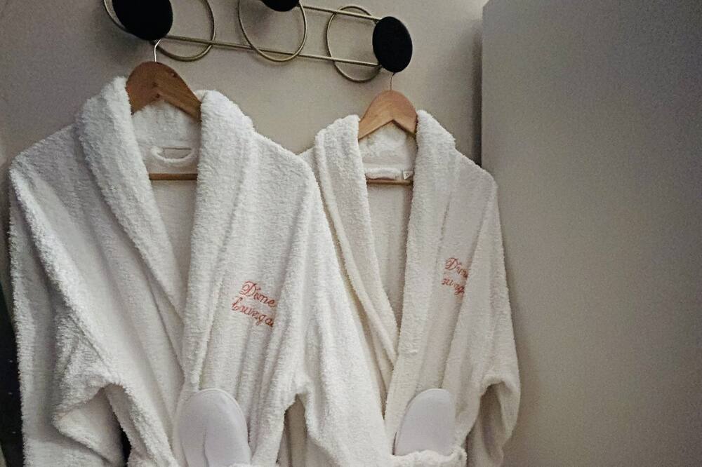 Photo of Bathroom in Saint-Michel-de-Lanes