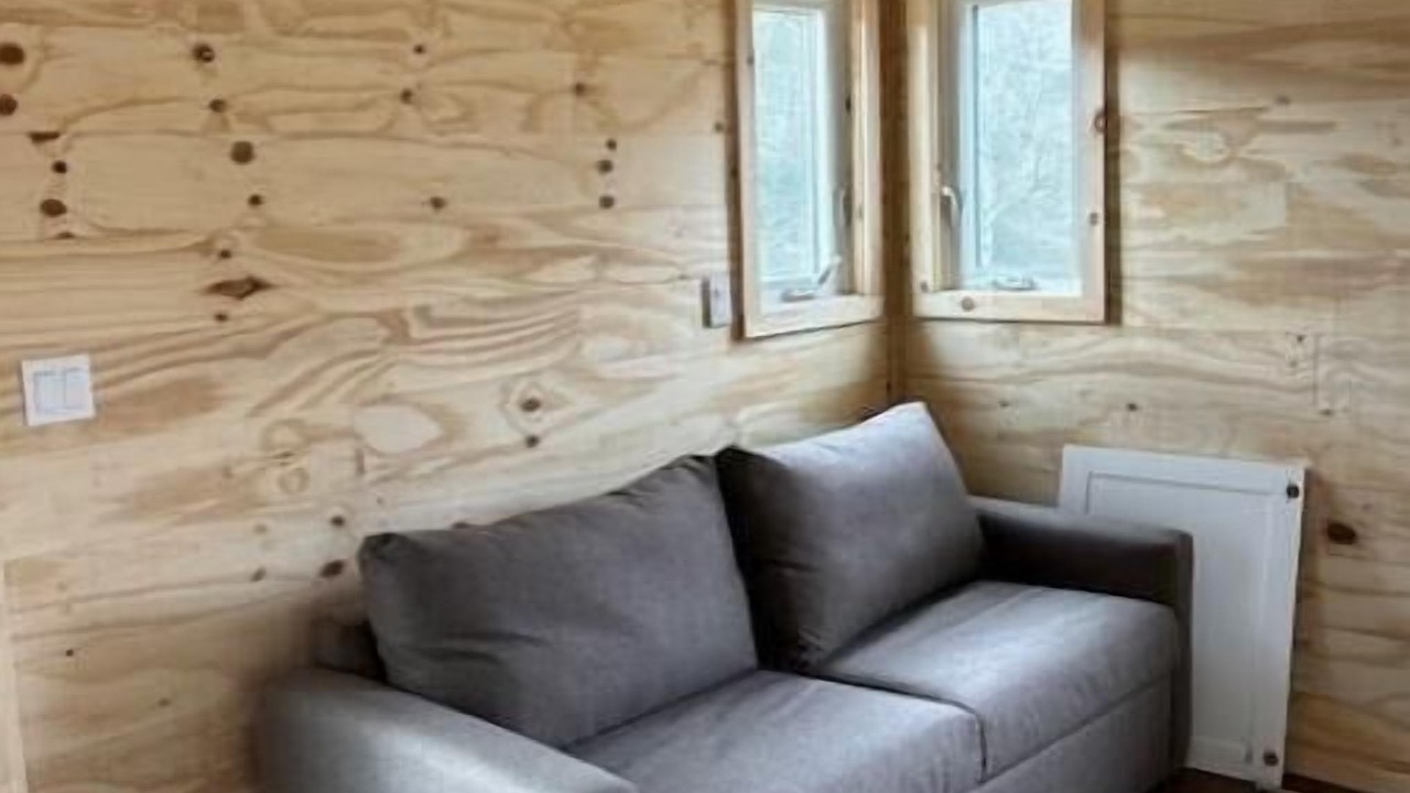 Photo of Livingroom in Hamilton Township