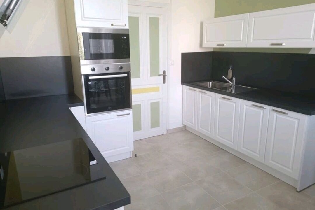 Photo of Kitchen in Saint-Martin-de-Valgalgues