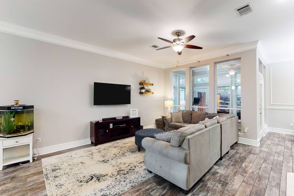 Photo of Livingroom in Rockwall
