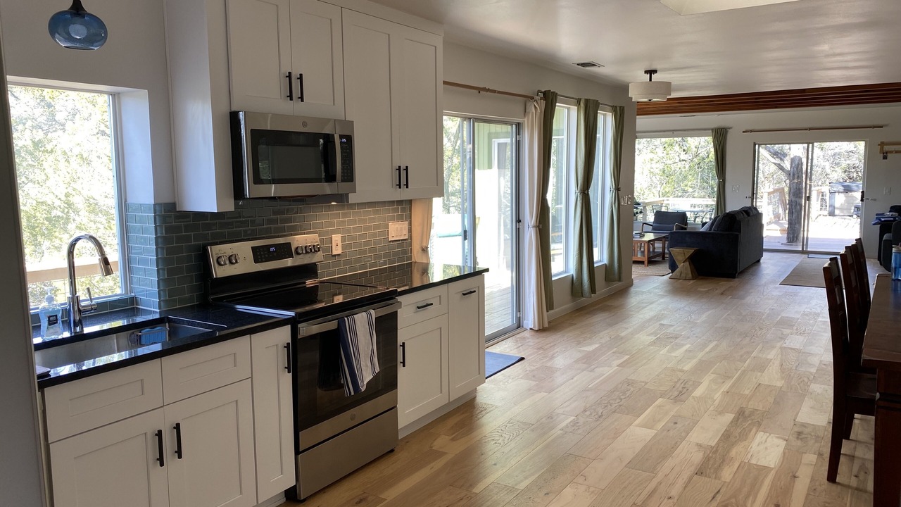 Photo of Kitchen in Apache Shores