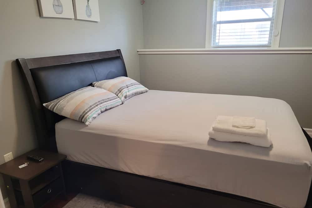 Photo of Bedroom in East Hants