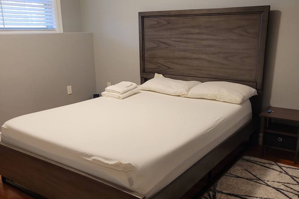 Photo of Bedroom in East Hants