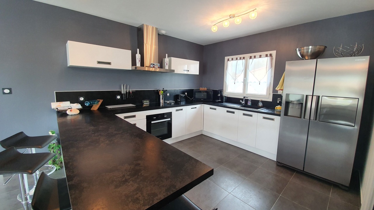 Photo of Kitchen in Rousson