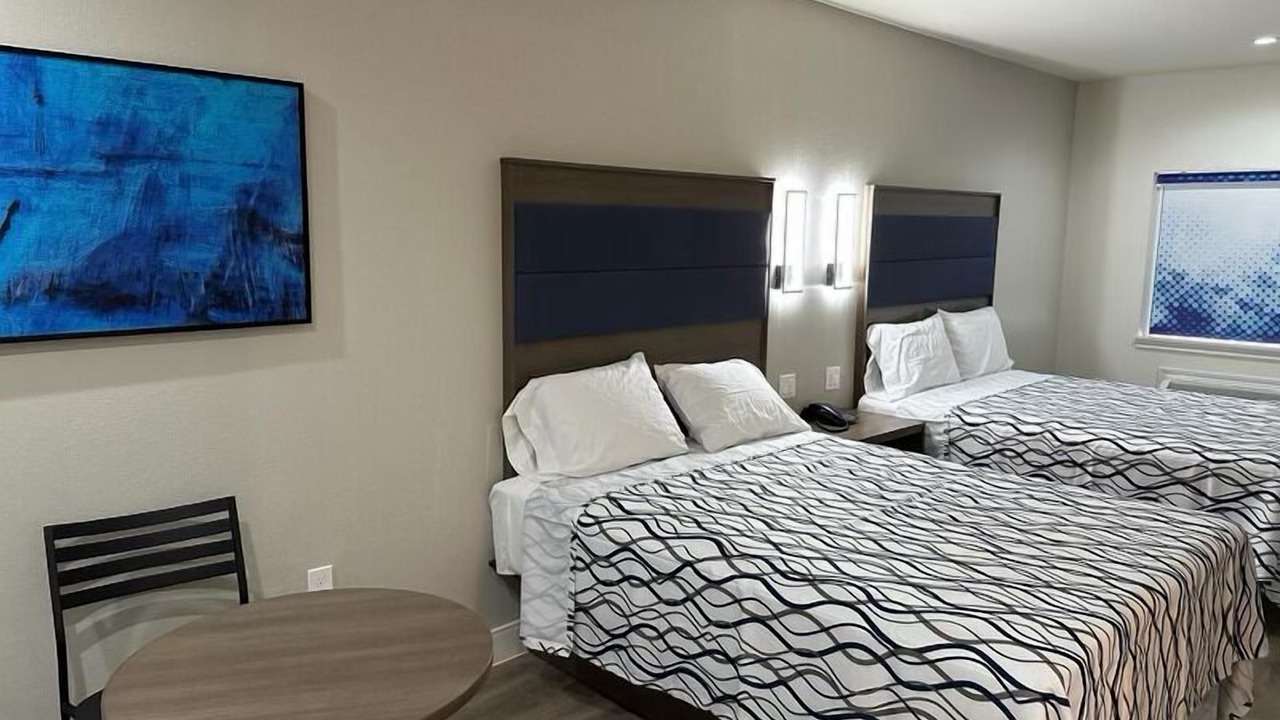 Photo of Bedroom in FM 1960