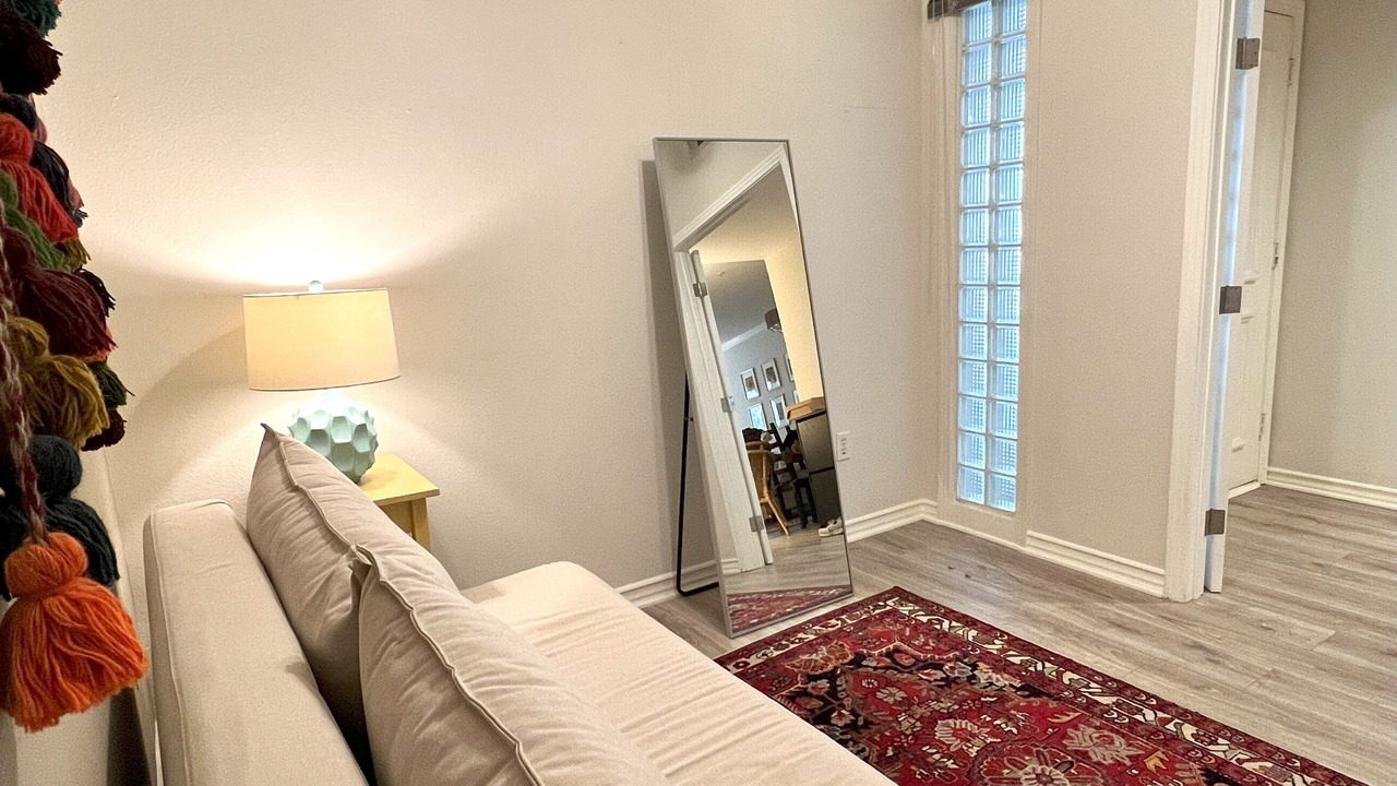 Photo of Livingroom in Airport Area