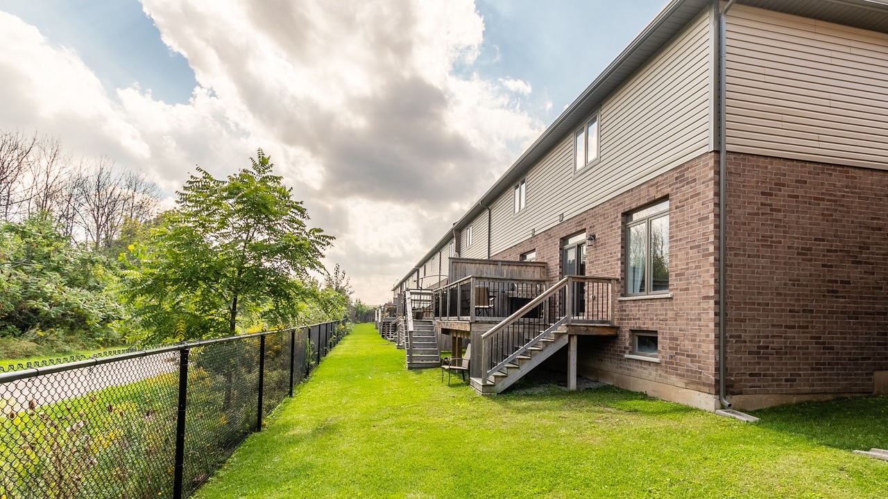 Photo of Outdoor in Stoney Creek