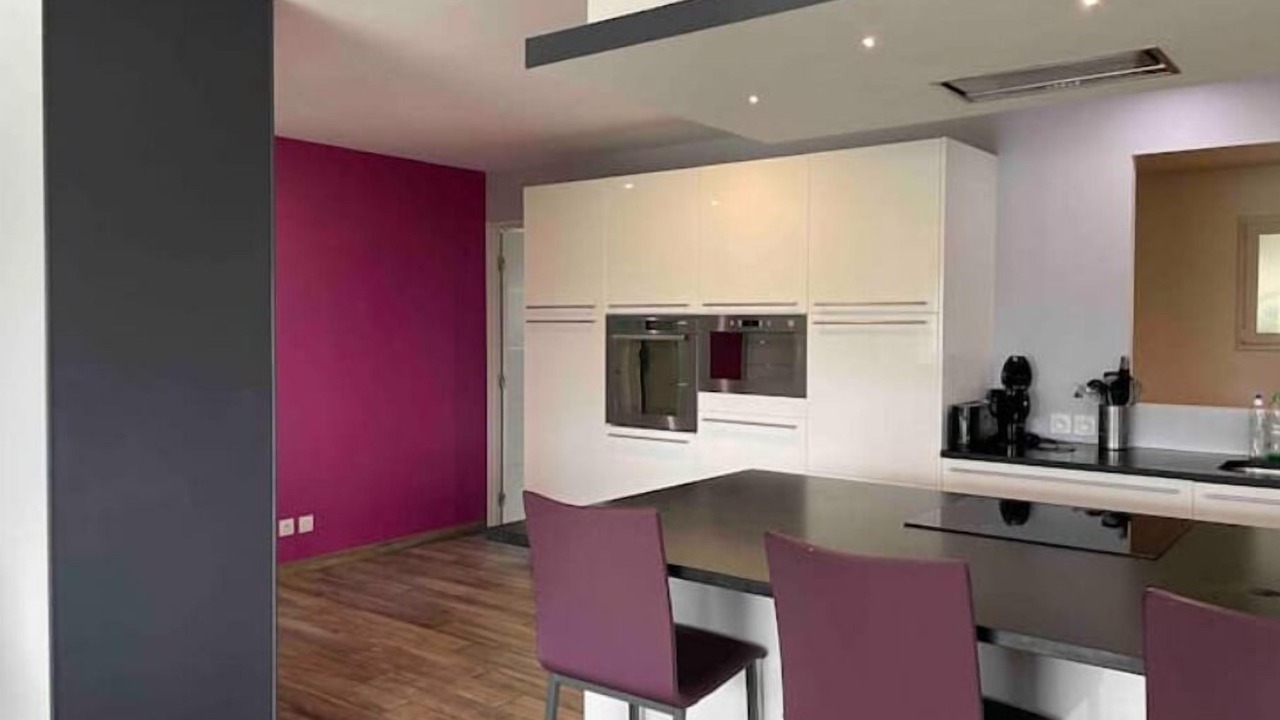 Photo of Kitchen in Loc-Eguiner