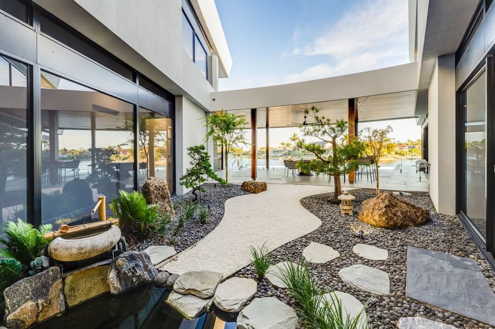 Photo of Outdoor in Mermaid Waters