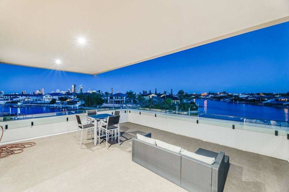 Photo of Patio Balcony in Mermaid Waters