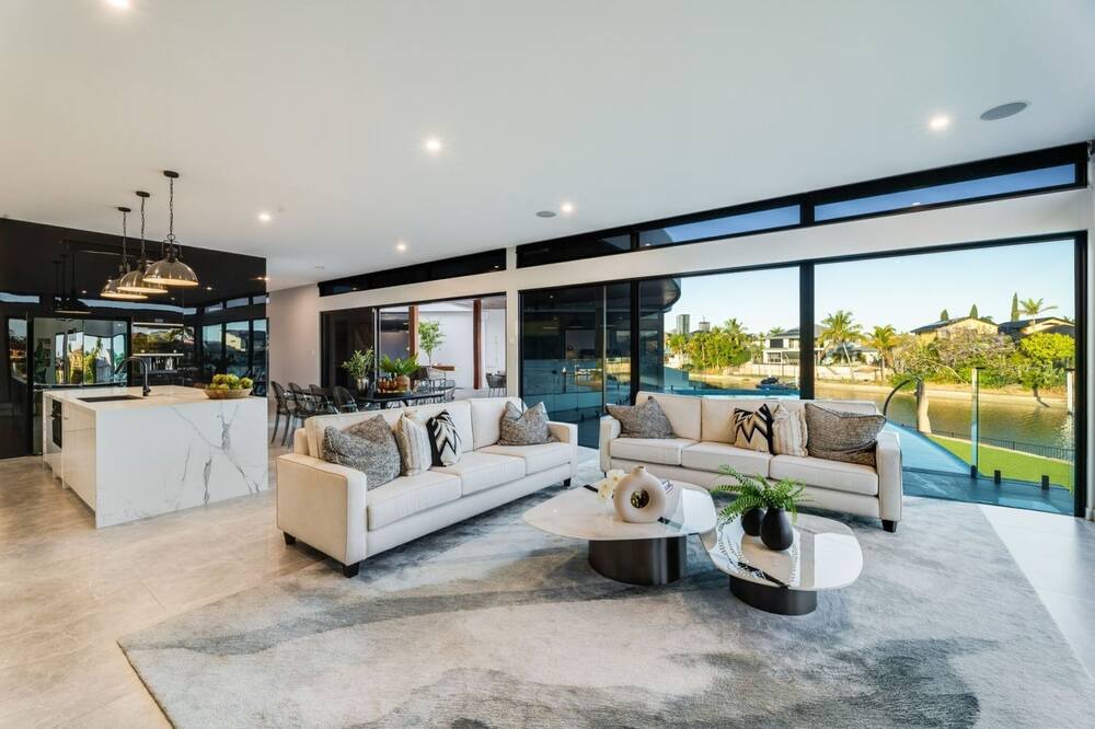 Photo of Livingroom in Mermaid Waters