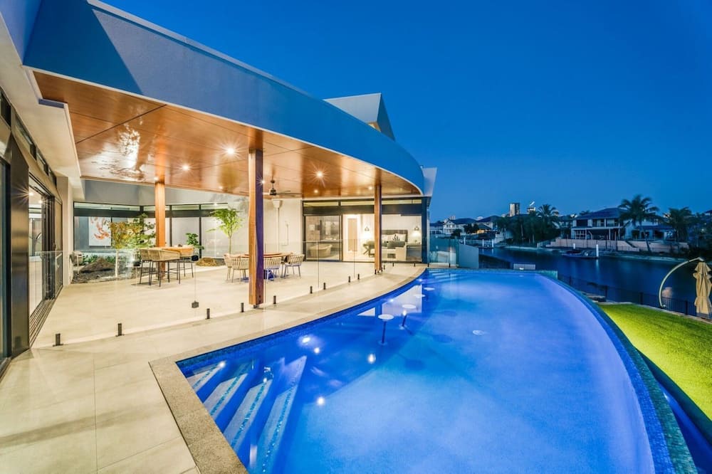 Photo of Outdoor in Mermaid Waters