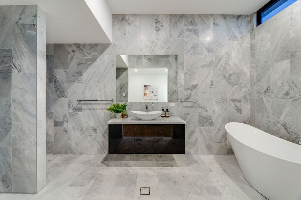 Photo of Bathroom in Mermaid Waters