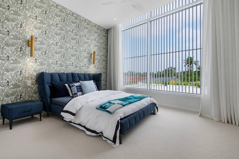 Photo of Others in Mermaid Waters