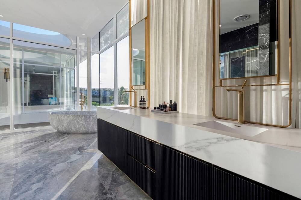 Photo of Bathroom in Mermaid Waters