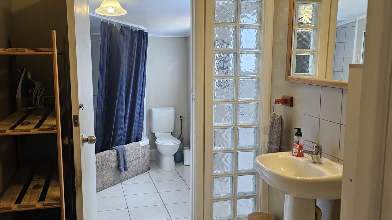 Photo of Others in Holdens Bay