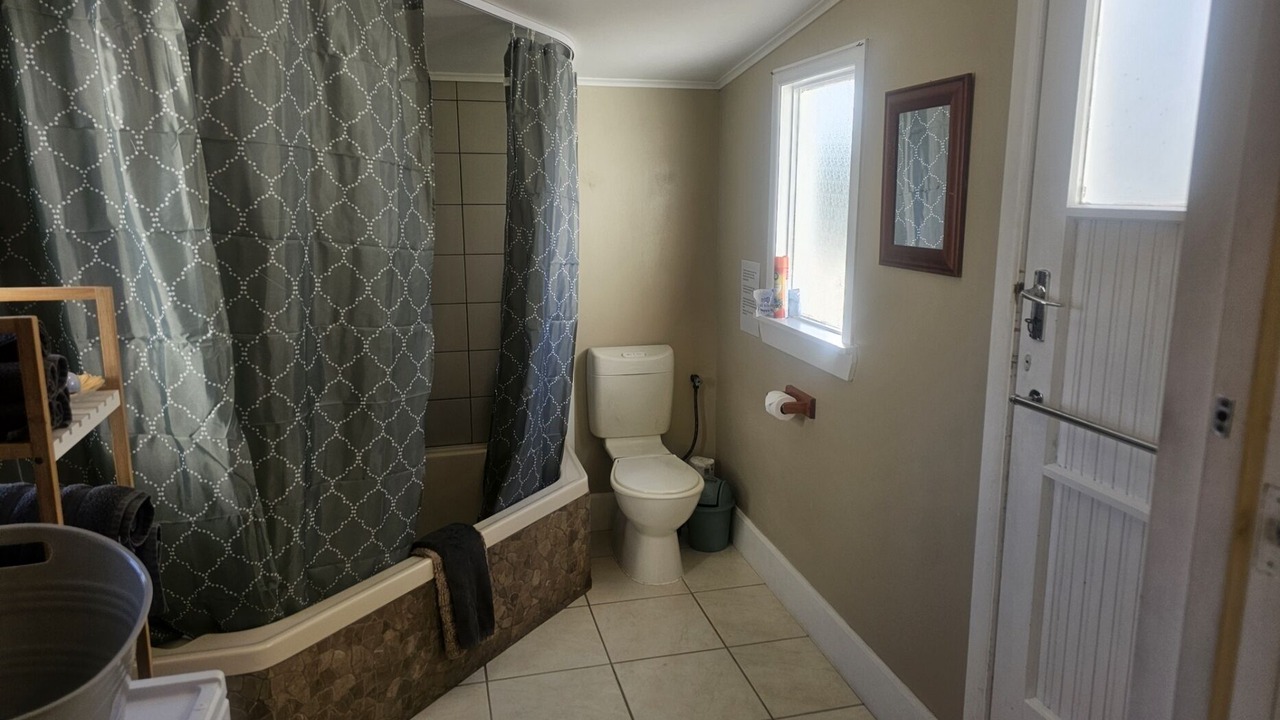 Photo of Others in Holdens Bay