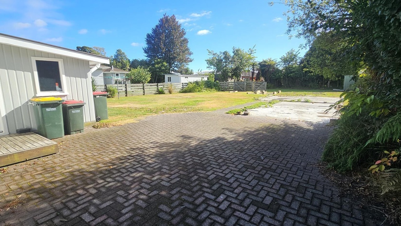 Photo of Outdoor in Holdens Bay