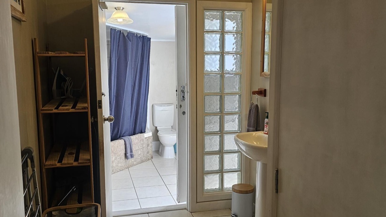 Photo of Others in Holdens Bay