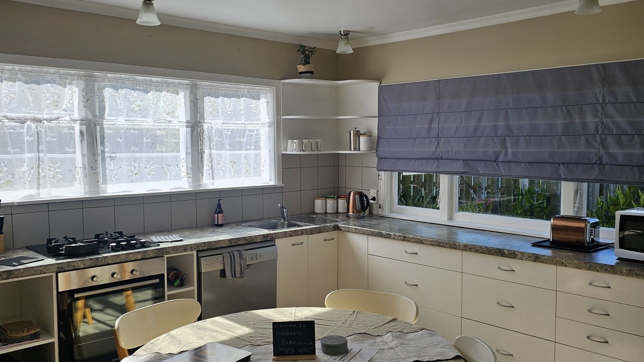 Photo of Others in Holdens Bay