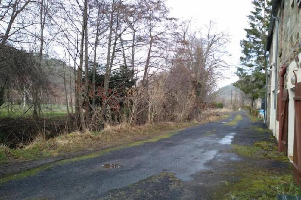 Photo of Outdoor in Chambon-sur-Lac