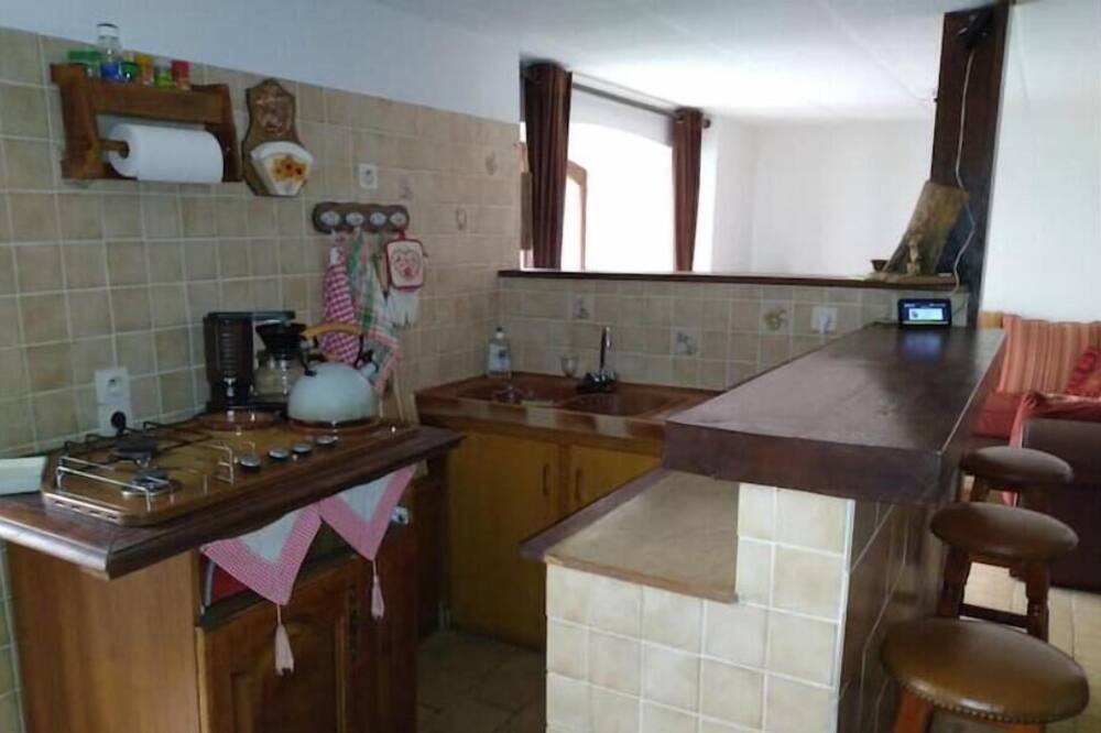 Photo of Kitchen in Chambon-sur-Lac