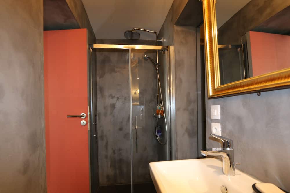 Photo of Bathroom in Saint-Pierre-d'Entremont