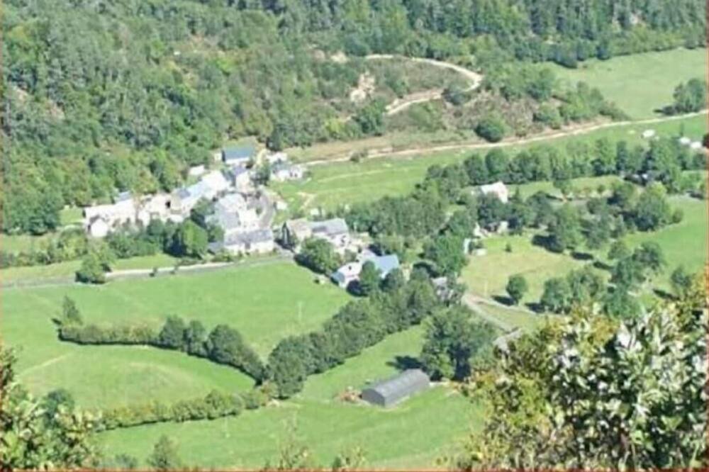 Photo of Others in Chambon-sur-Lac