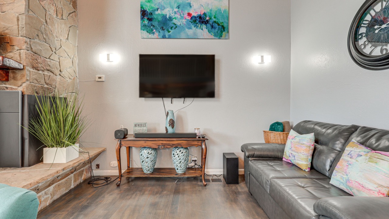 Photo of Livingroom in Clearlake