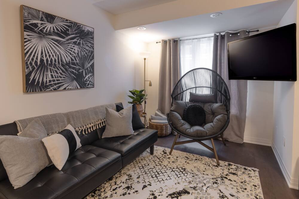 Photo of Livingroom in Clarington