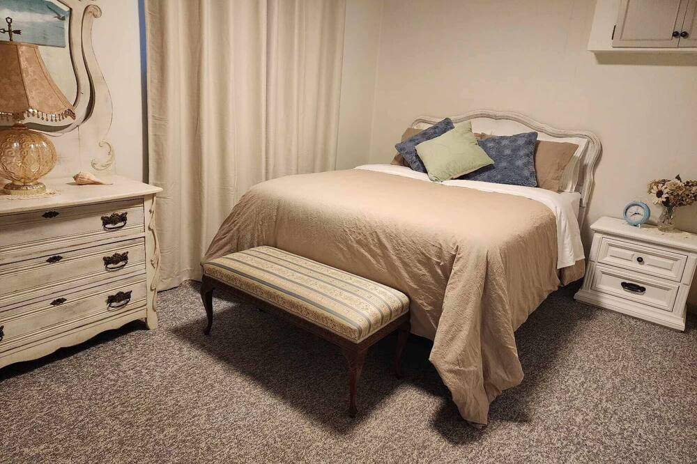 Photo of Bedroom in Tillsonburg
