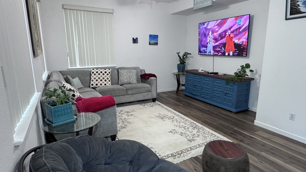 Photo of Livingroom in Natomas Creek