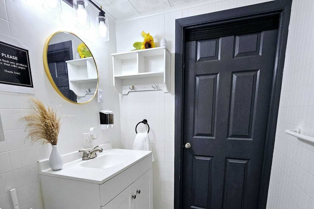 Photo of Bathroom in Marshallton