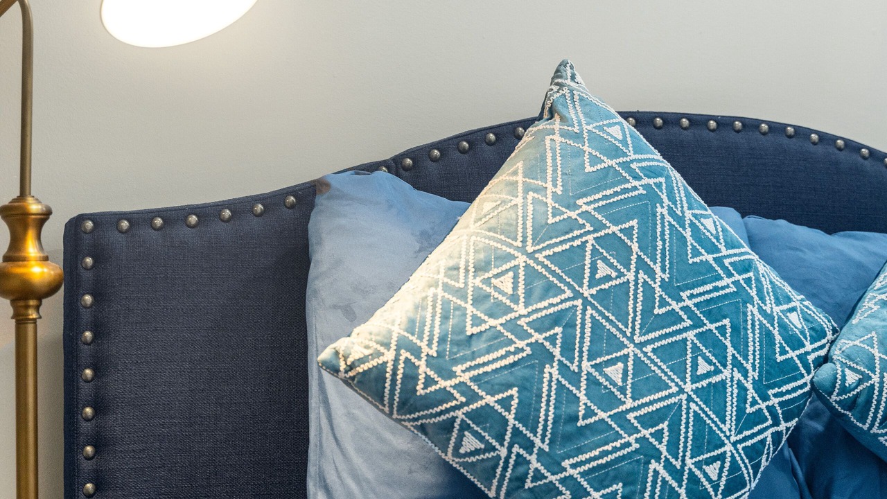 Photo of Livingroom in East Lansdowne