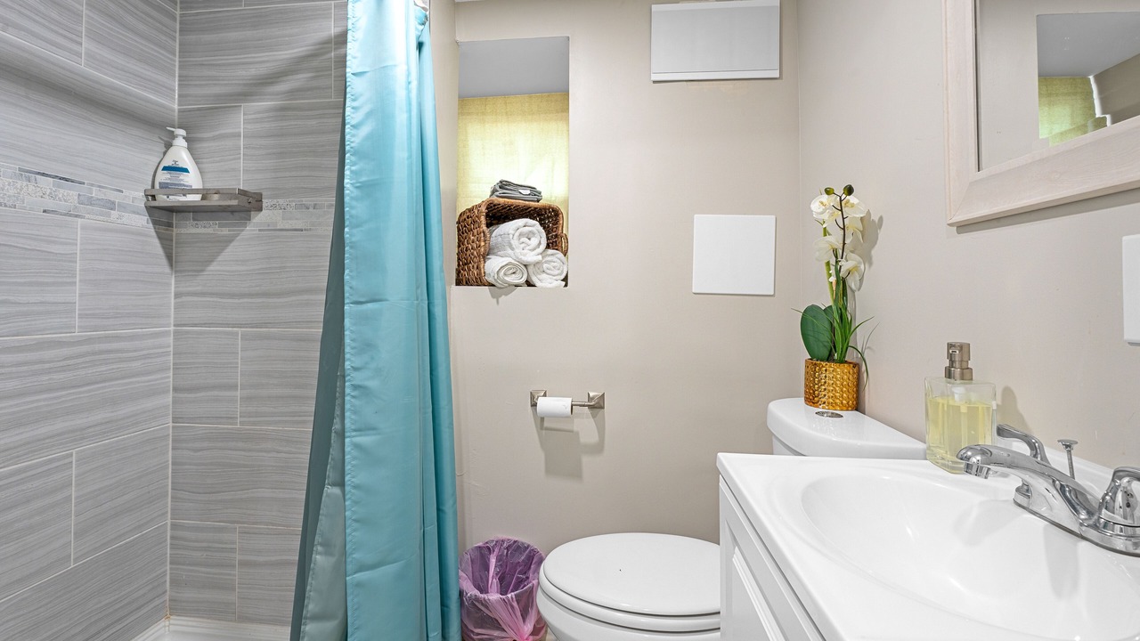 Photo of Bathroom in East Lansdowne