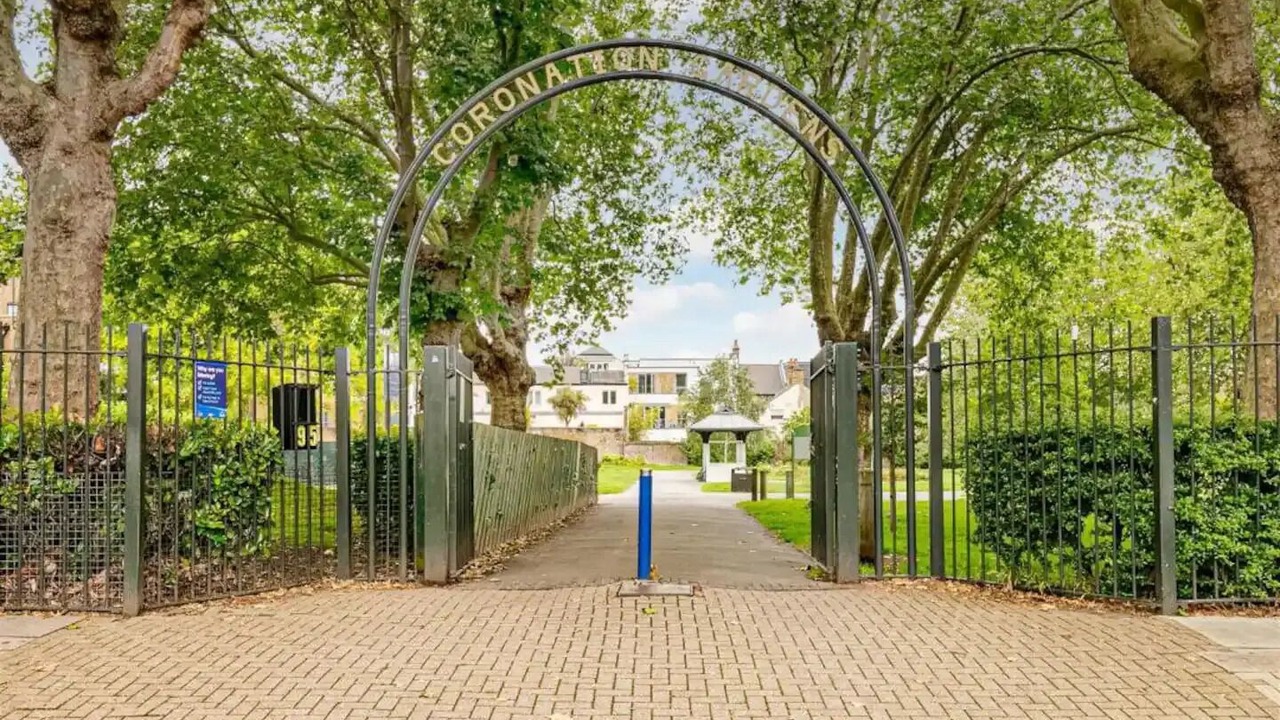 Photo of Outdoor in Southfields