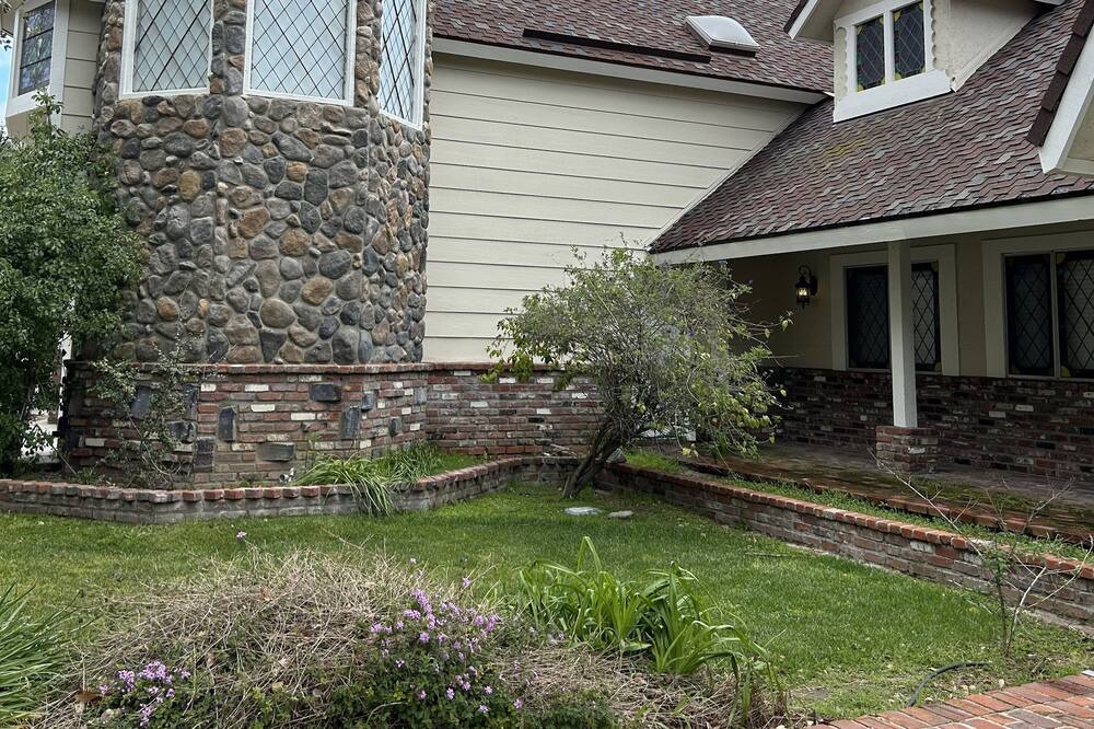 Photo of Outdoor in Newhall