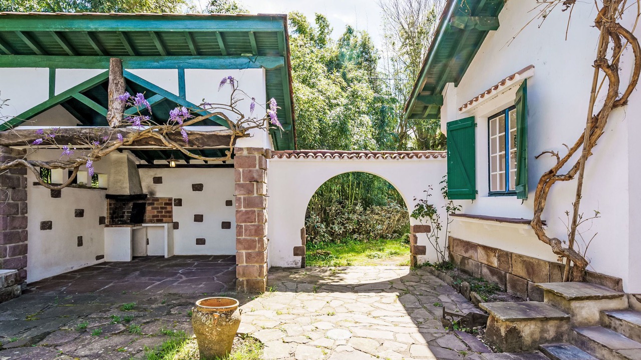 Photo of Patio Balcony in Sare