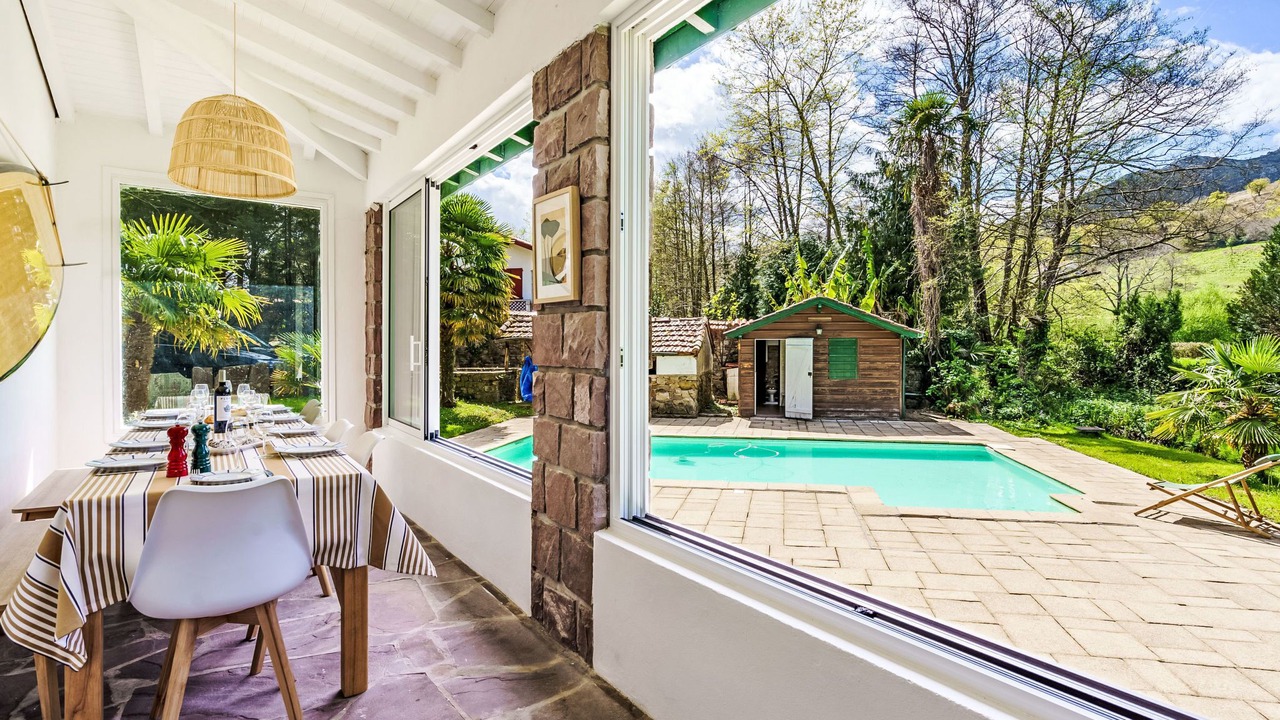 Photo of Outdoor in Sare