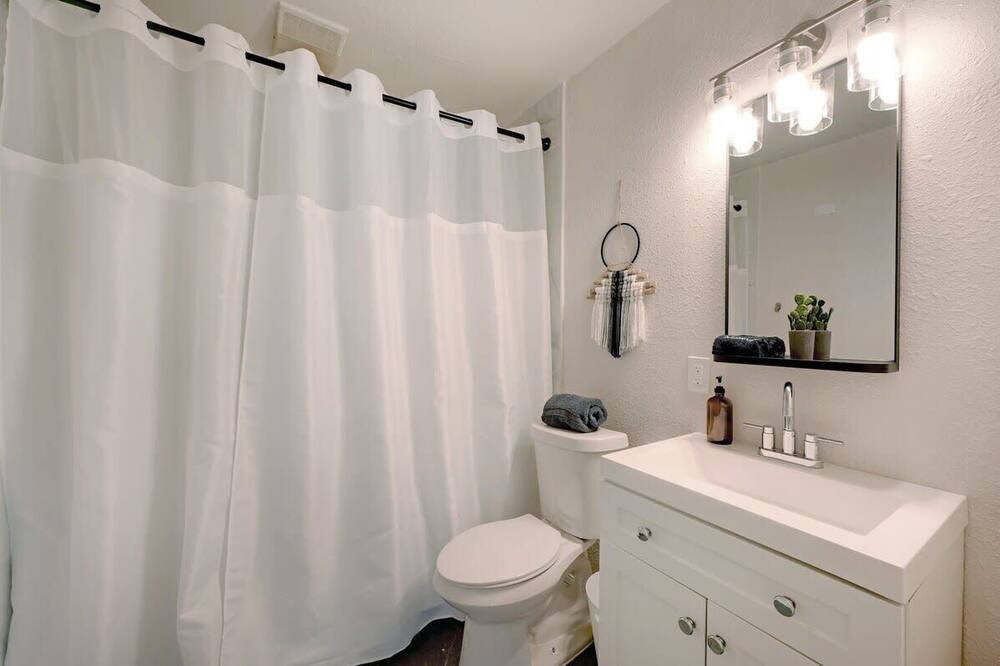 Photo of Bathroom in North San Antonio - SAT
