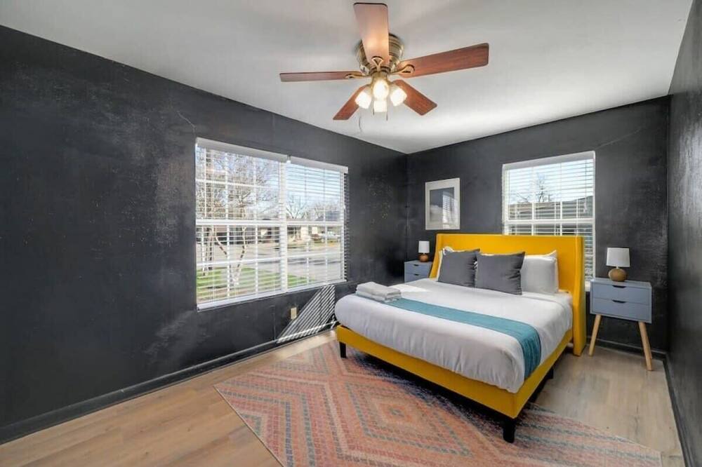 Photo of Bedroom in North San Antonio - SAT