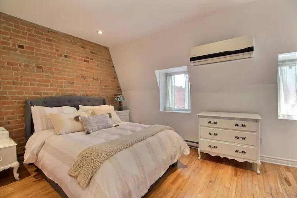 Photo of Bedroom in Little Burgundy