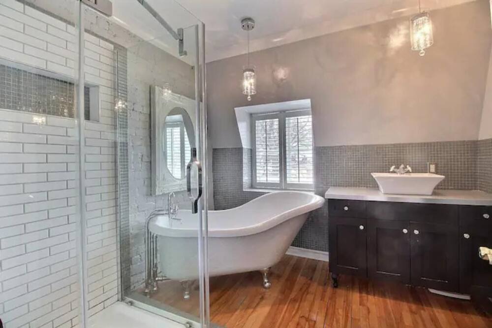 Photo of Bathroom in Little Burgundy